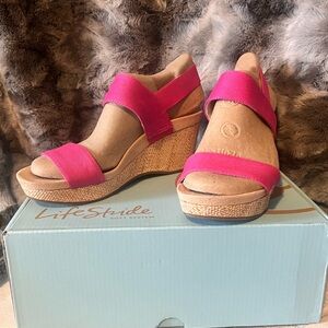 New! Life Stride wedge sandals
